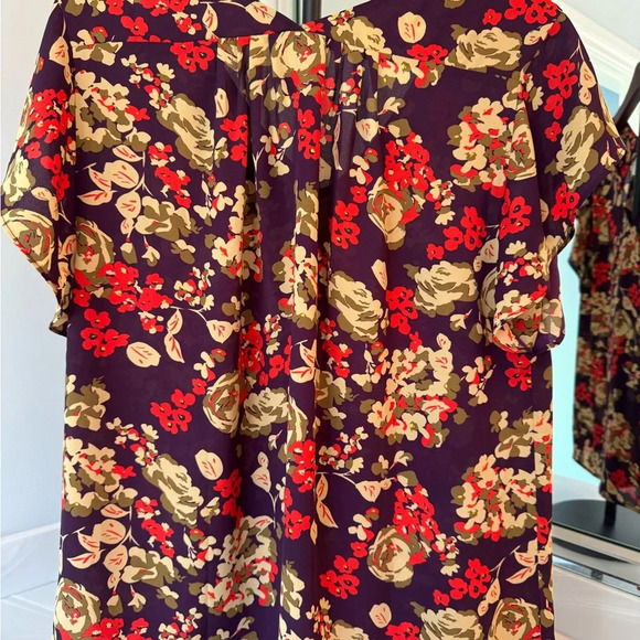 CAbi Plum and Gold Graphic Blouse Relaxed Fit Medium - Picture 7 of 7